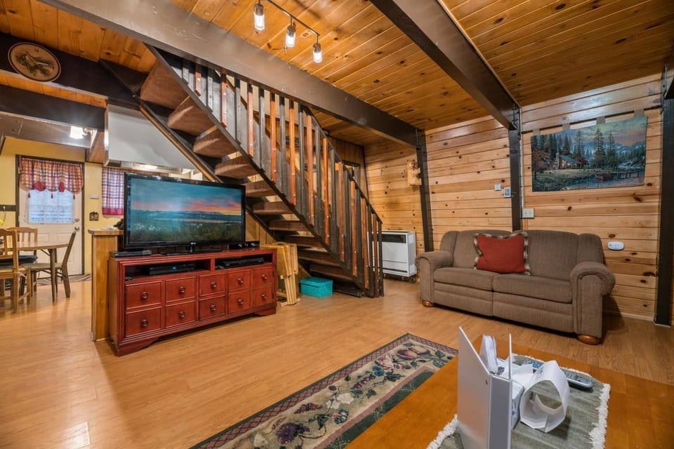 TV and multimedia, Living room, Seating area
