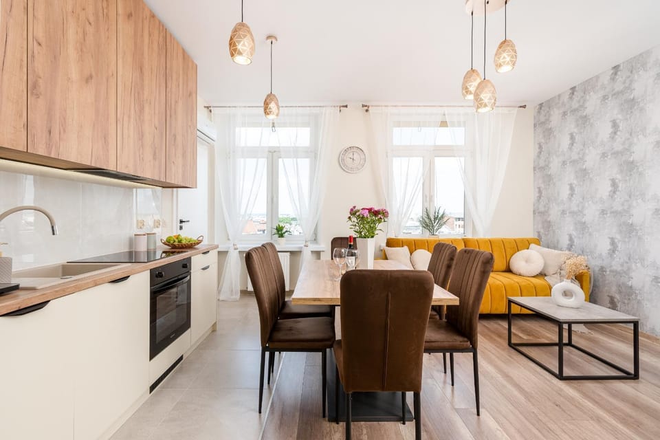 Kitchen or kitchenette, Living room, Seating area, Dining area, minibar, pet friendly, stove