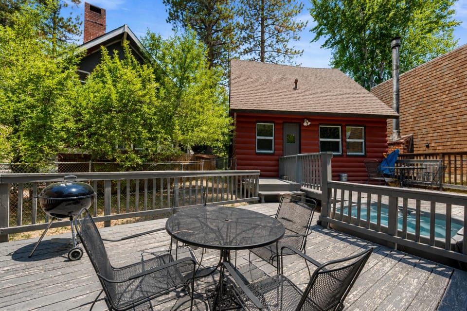 Patio, Spring, Summer, Hot Tub, Seating area, Autumn