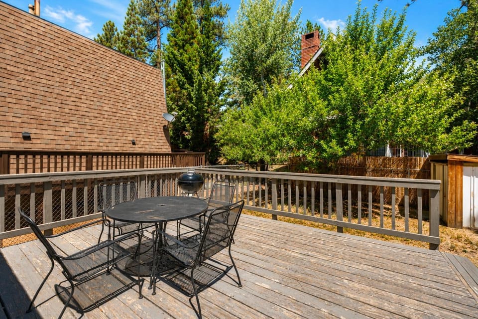 Patio, Spring, Summer, Seating area, Autumn