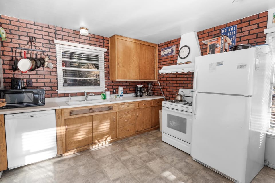 Coffee/tea facilities, Kitchen or kitchenette, dishwasher, minibar, pet friendly, stove, toaster