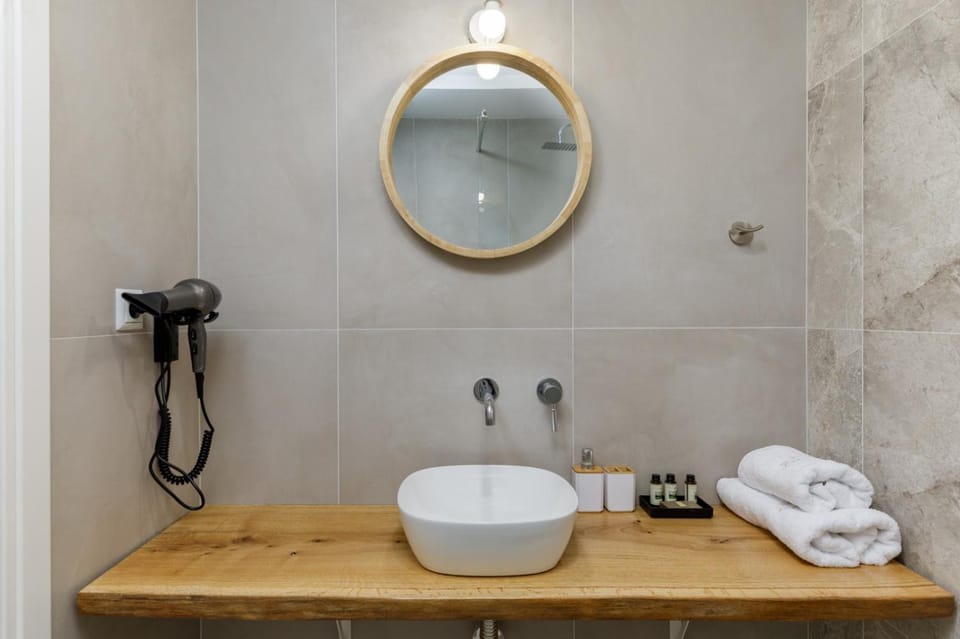 Bathroom, heating, towels