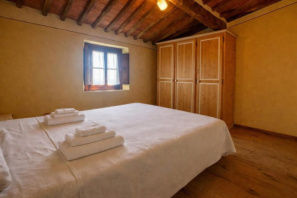 Bed, Photo of the whole room, Bedroom, towels, wardrobe