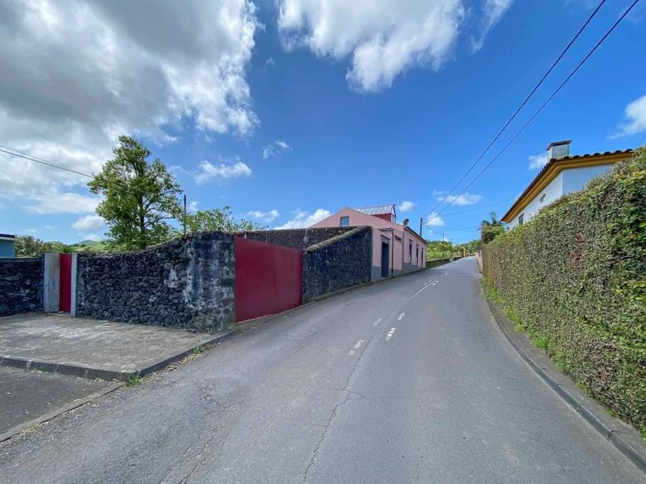 Property building, Day, Neighbourhood, Street view