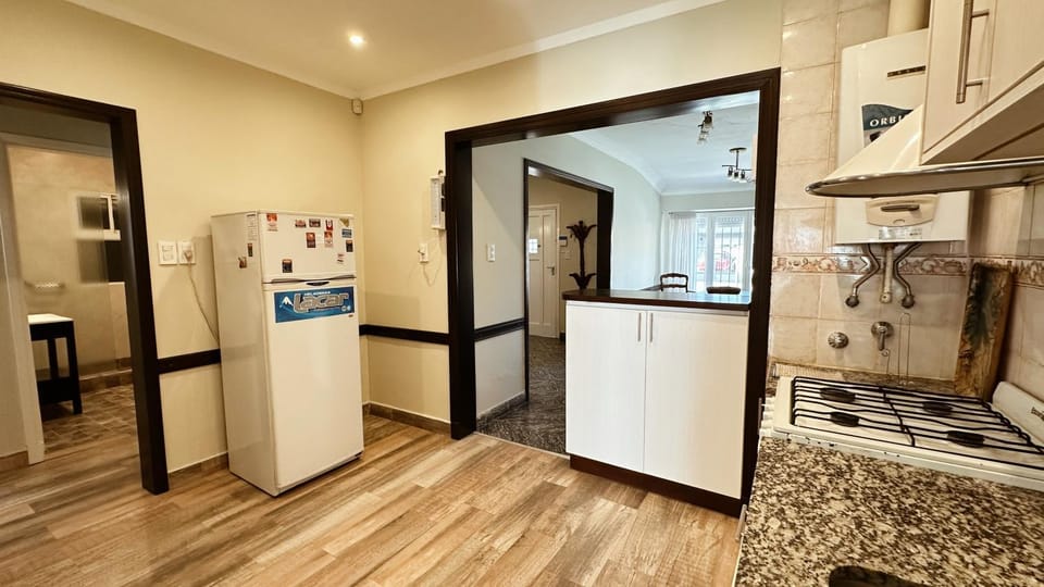 Kitchen or kitchenette, oven, pet friendly
