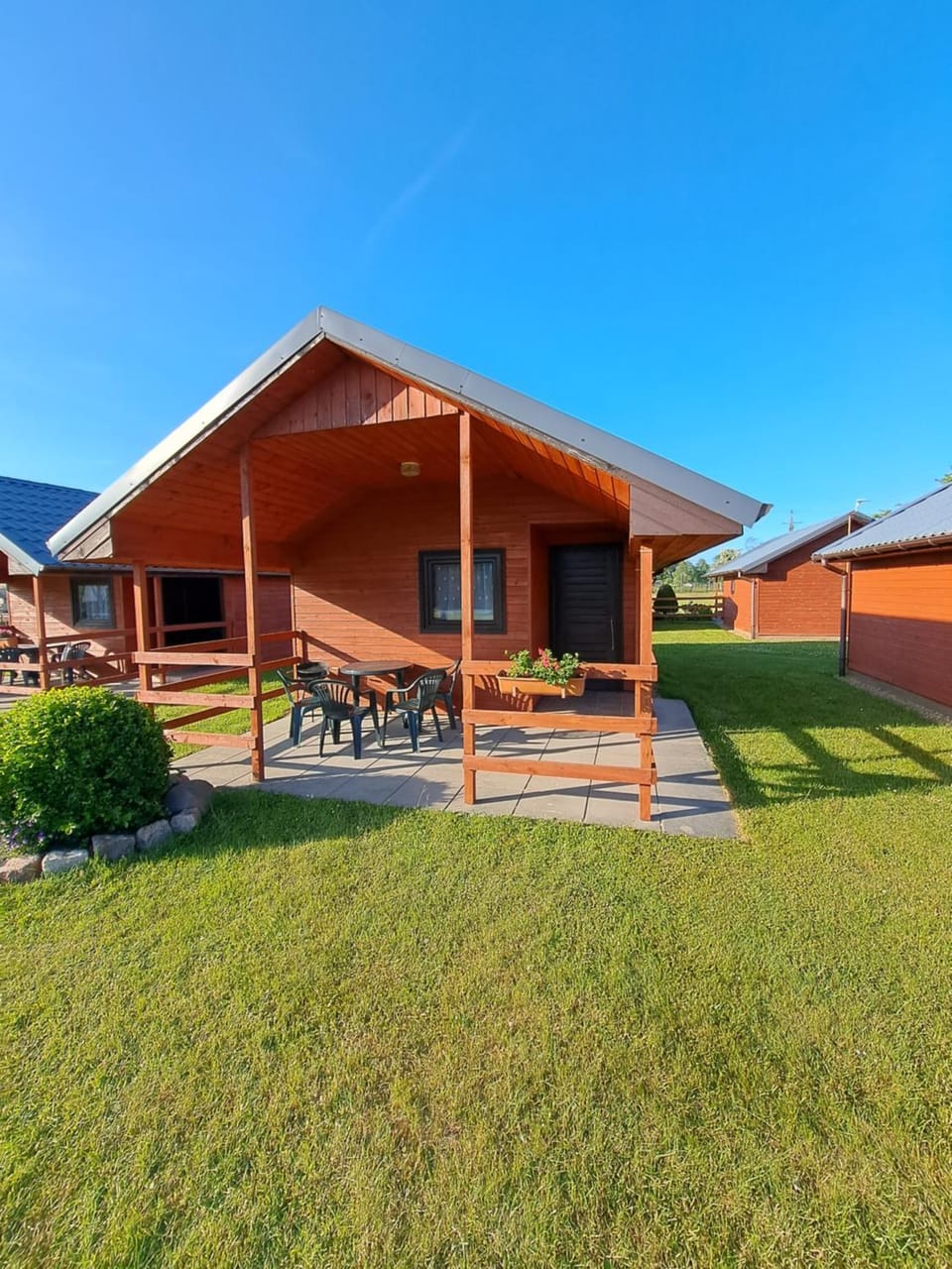 Property building, Day, Garden, Garden view