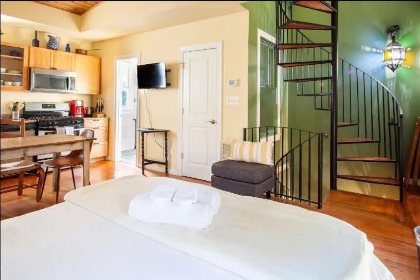 Historic Capital Hill Home and Carriage House Apartment in District of Columbia