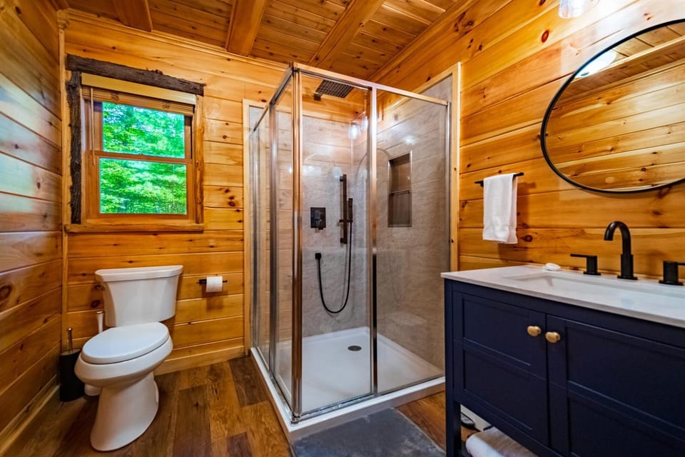 Shower, Toilet, Bathroom