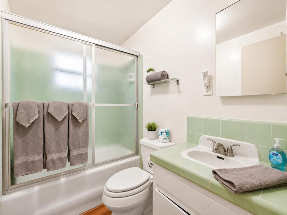 Bathroom, Bath