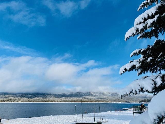 Summit Condo - Luxury condo, walk to the slopes! House in Big Bear