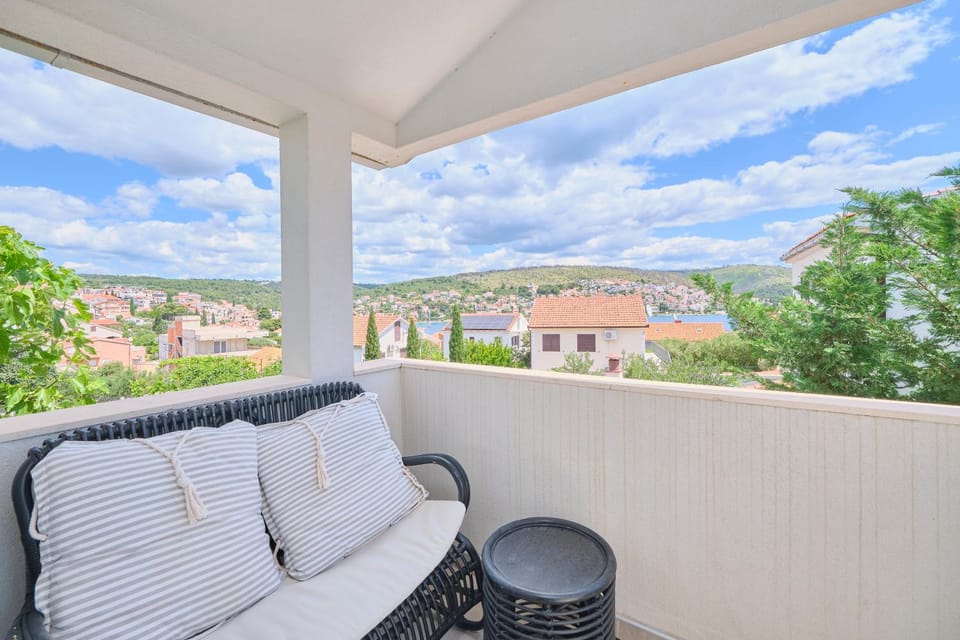 Day, View (from property/room), Balcony/Terrace, Seating area