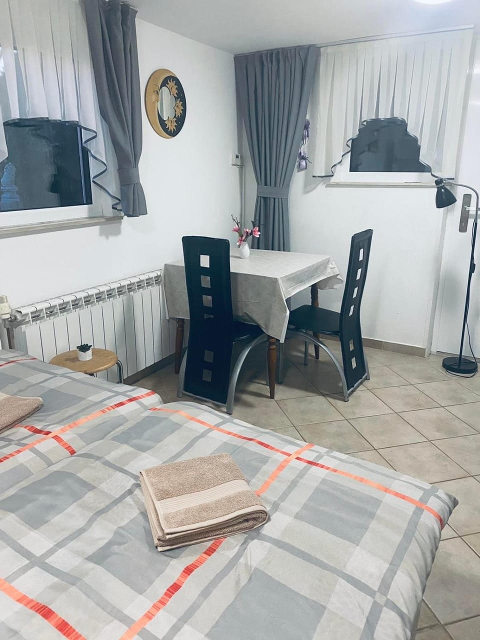 Living room, Photo of the whole room, Bedroom