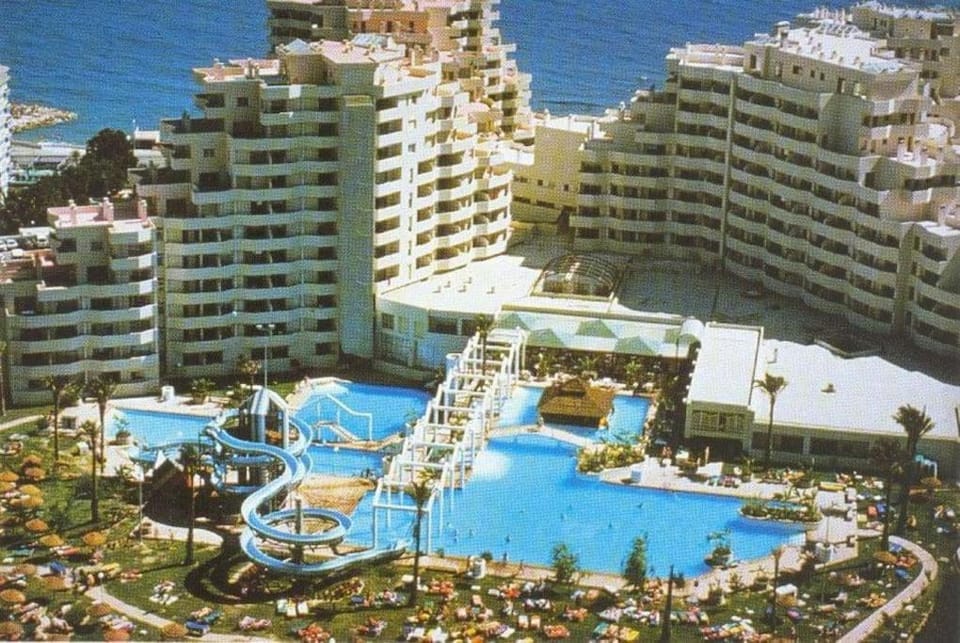 Benalbeach. 1º Linea de Playa. Apartment in Benalmadena