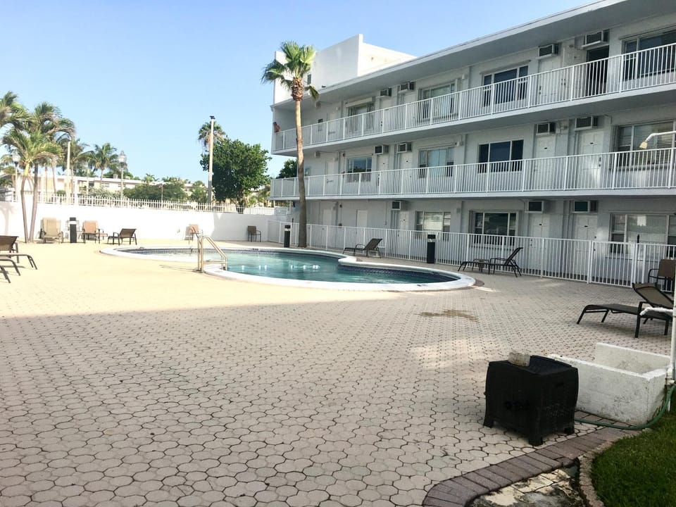 Property building, Swimming pool