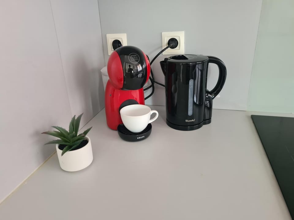 Coffee/tea facilities, Kitchen or kitchenette