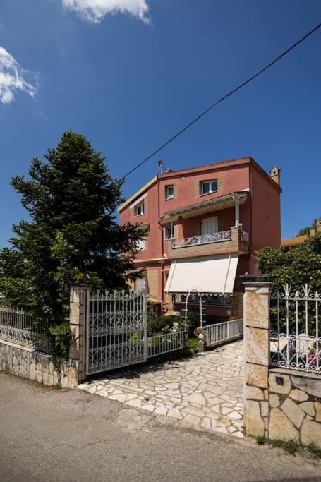 Paradiso Apartments Apartment in Corfu