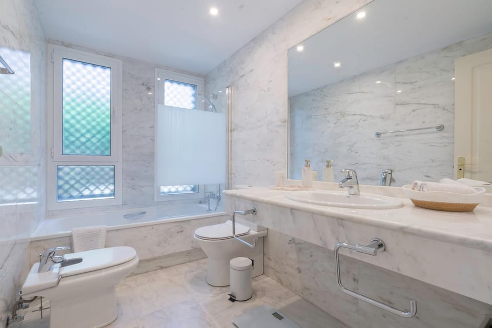 Shower, Bathroom, Bath, bidet, hair dryier, towels