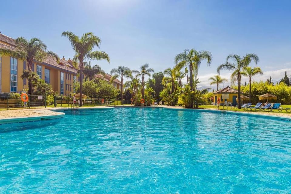 Day, Garden, Pool view, Swimming pool, sunbed