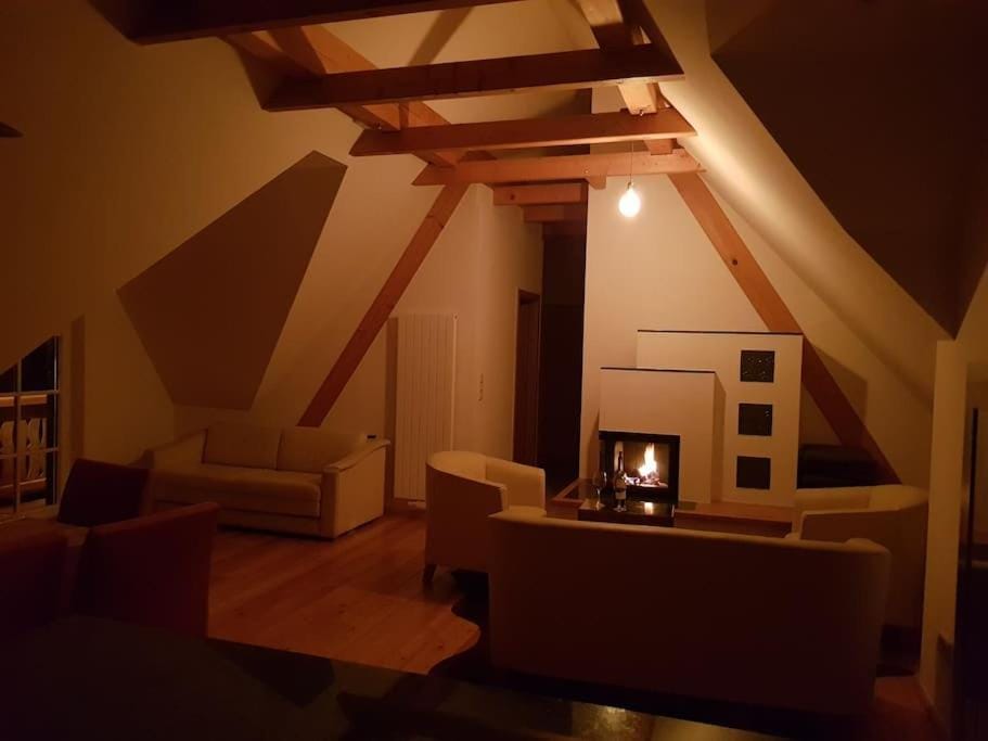 Chalet-Südsteiermark - traumhafte Aussicht, Infinity Pool, Privatsphäre, Klima und de-luxe Ausstattung Chalet in Styria