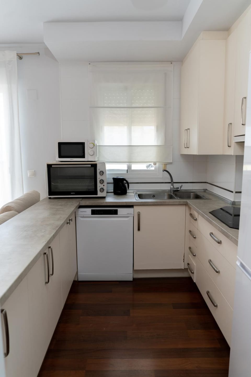 Kitchen or kitchenette, dishwasher, minibar, pet friendly, stove, toaster