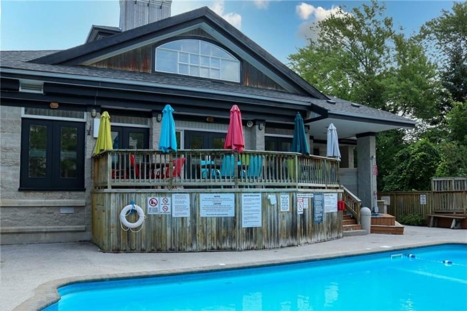 Property building, Swimming pool