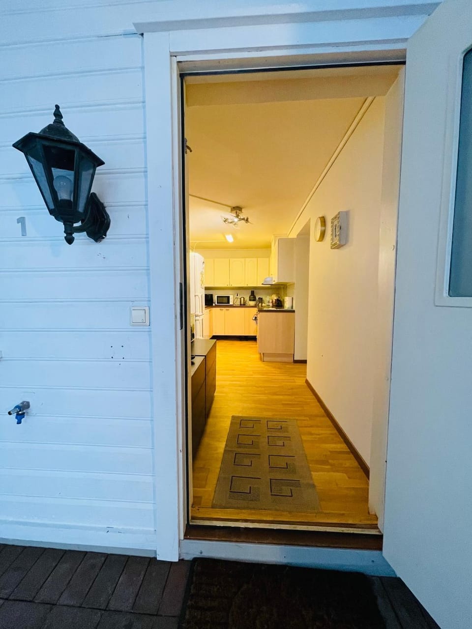 Spacious Waterfront Apartment with Free Parking - upgraded 2024 Apartment in Stavanger
