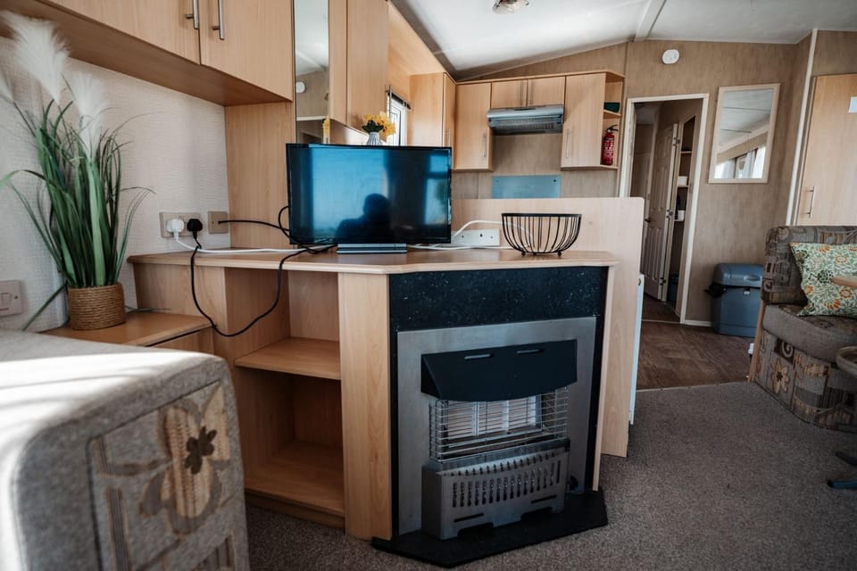 Living room, fireplace