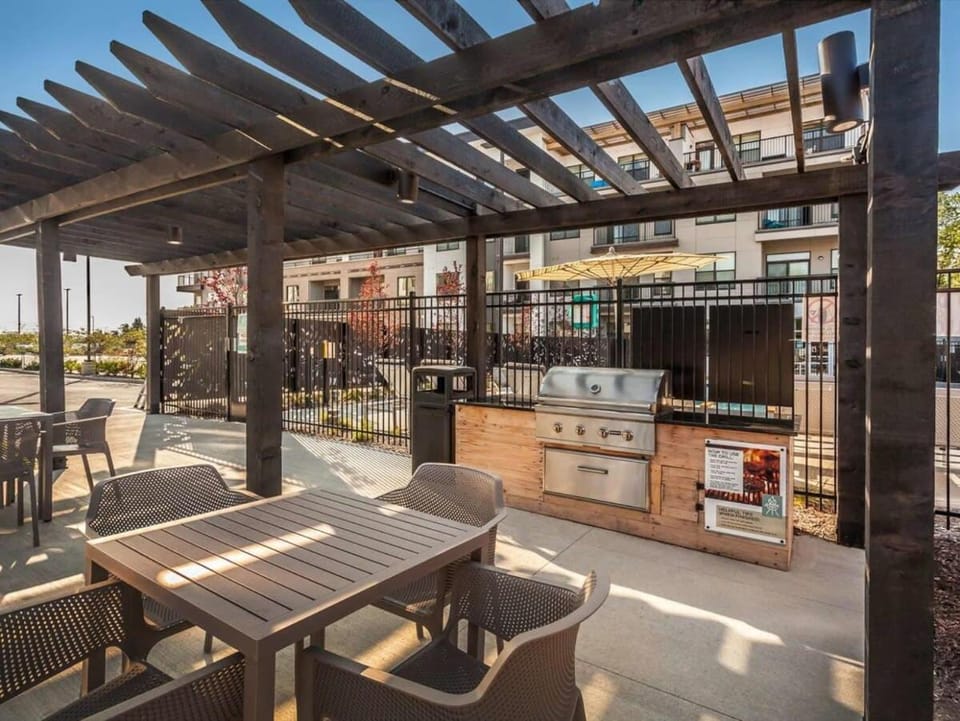 CozySuites At Notch Apartment in Indianapolis