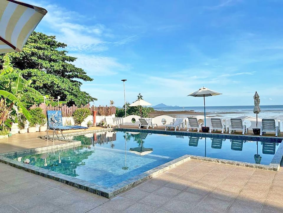 Day, Natural landscape, Pool view, Sea view, sunbed