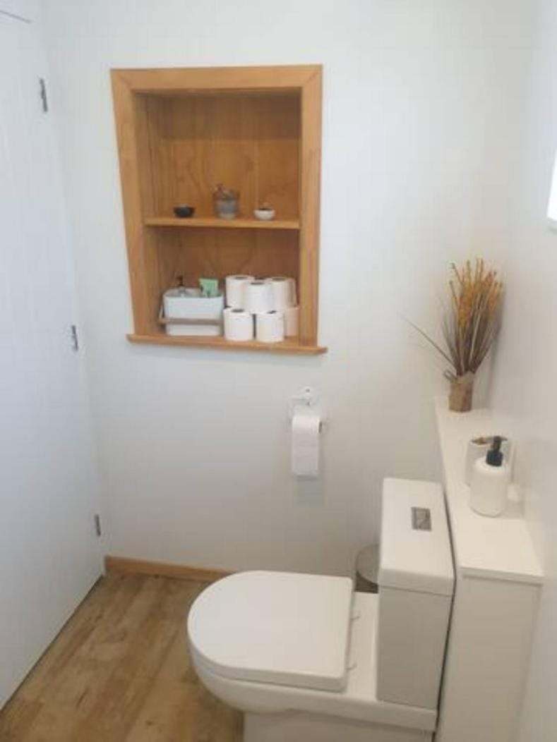New, Cosy & Private 1-Bedroom & Living Flat Apartment in Wellington Region