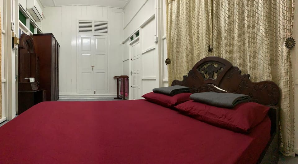 Bed, Photo of the whole room, Bedroom, wardrobe, air conditioner