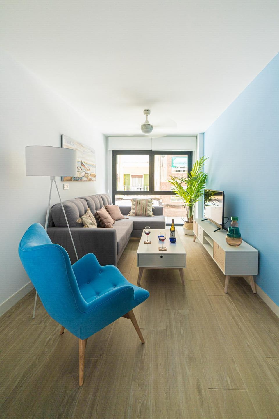 TV and multimedia, Living room, fireplace, locker, air conditioner
