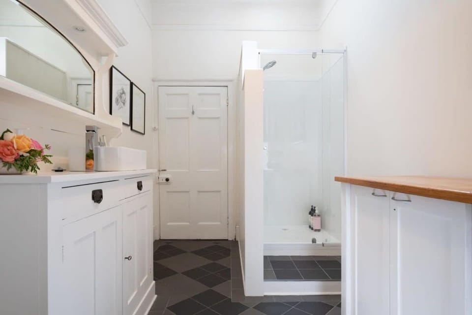 Charming Retreat on Charles House in Launceston