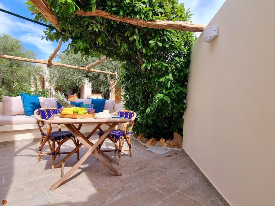 Property building, Dining area, Garden view