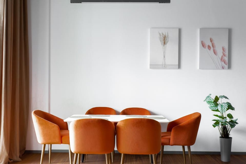 Seating area, Dining area