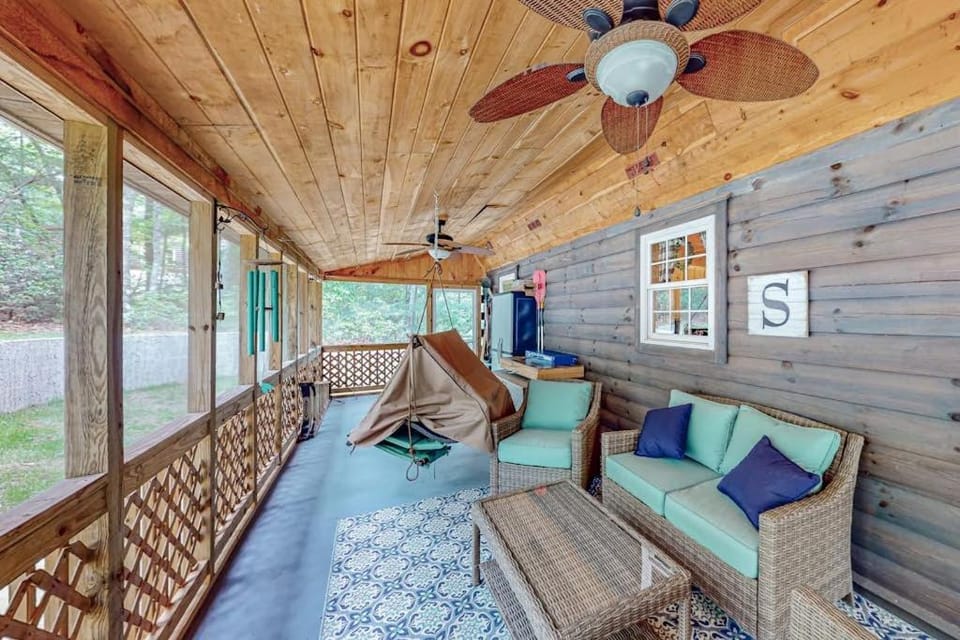 Wild Rose Cabin Cabin in Lake Lure