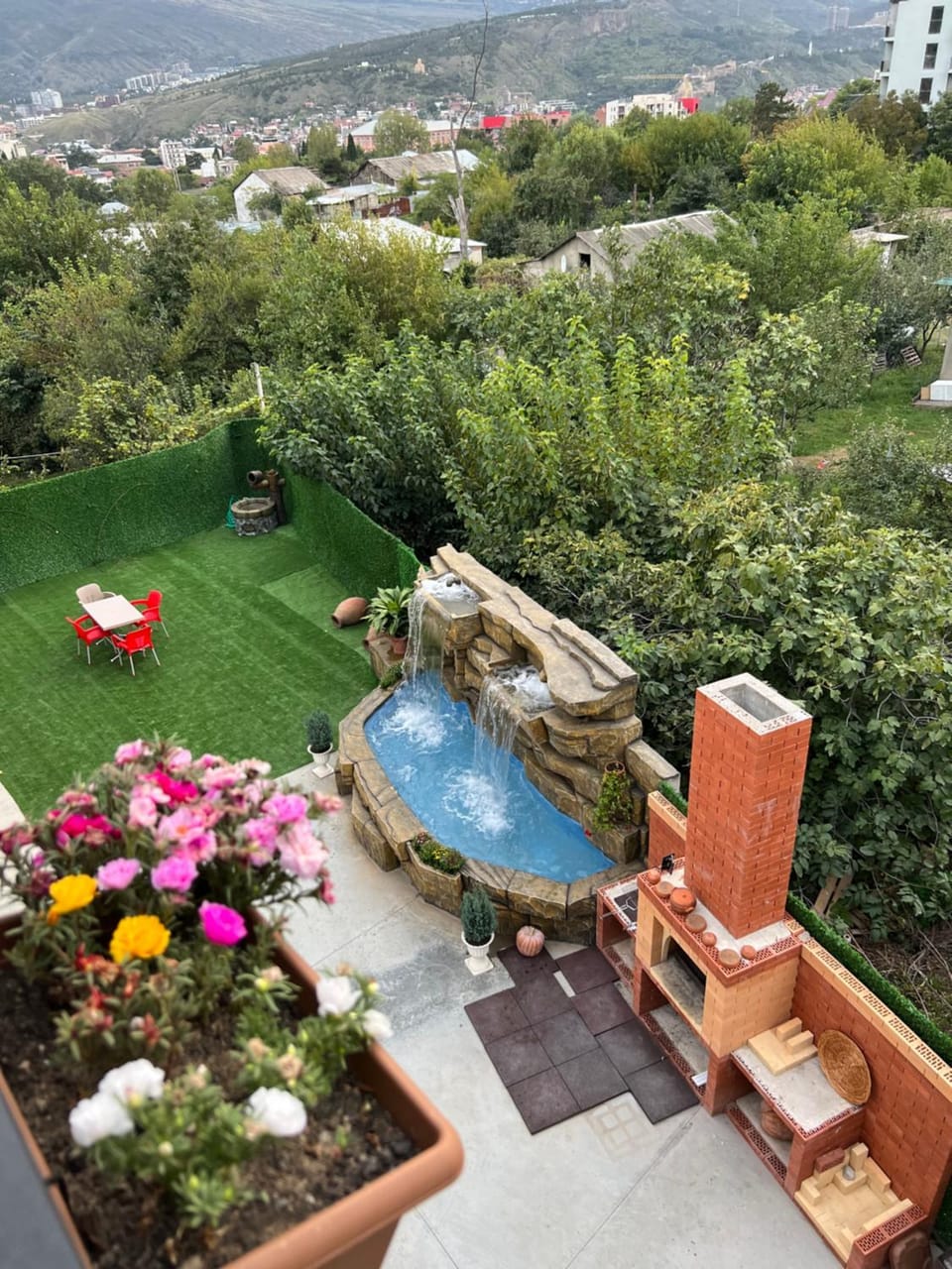 Patio, Day, Natural landscape, Garden, Garden view