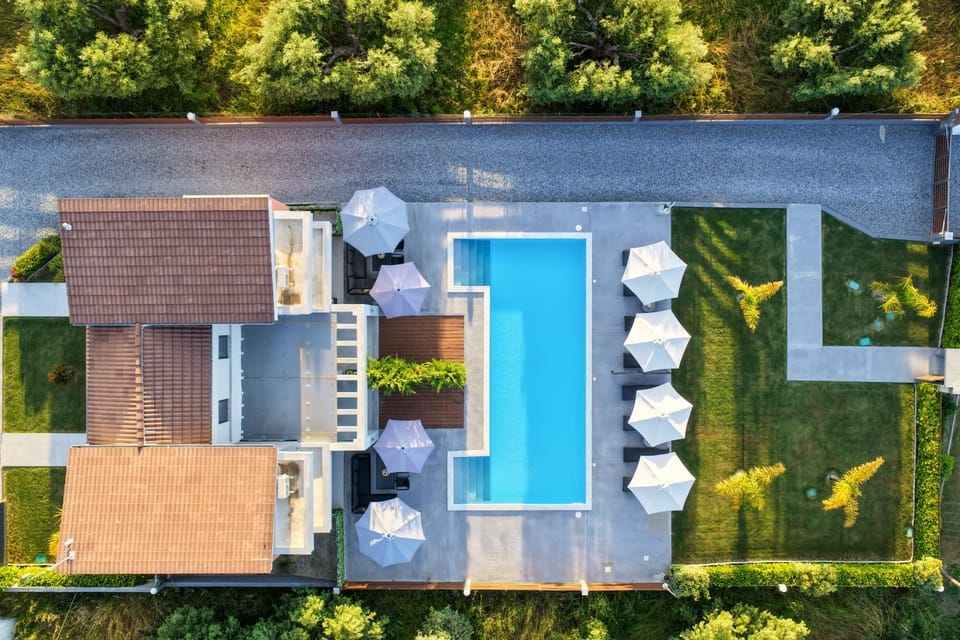 Property building, Swimming pool