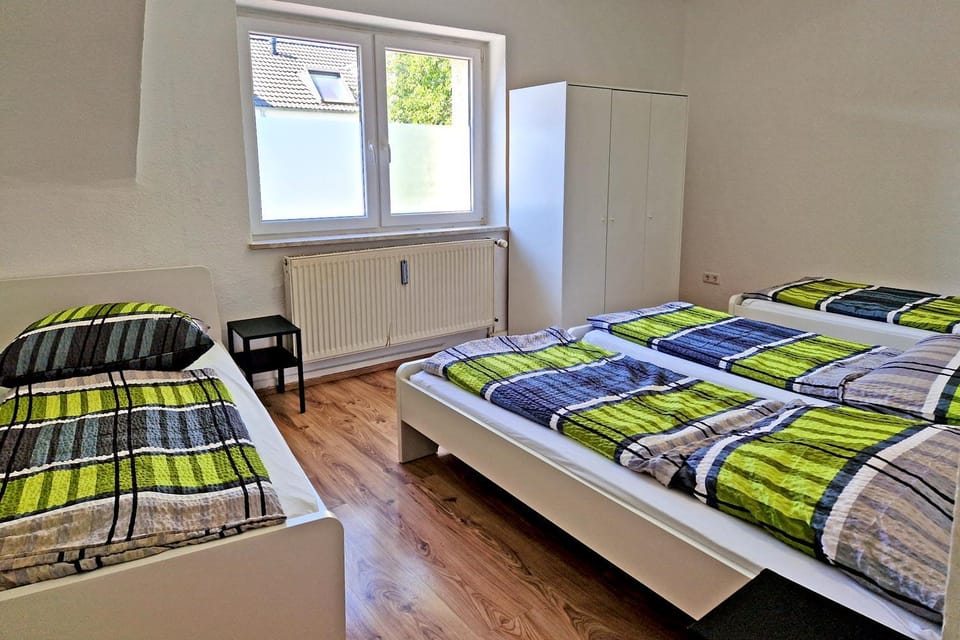 Bed, Photo of the whole room, Bedroom, internet, wardrobe