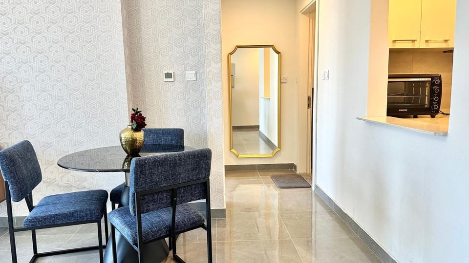 Seating area, Dining area, minibar, pet friendly