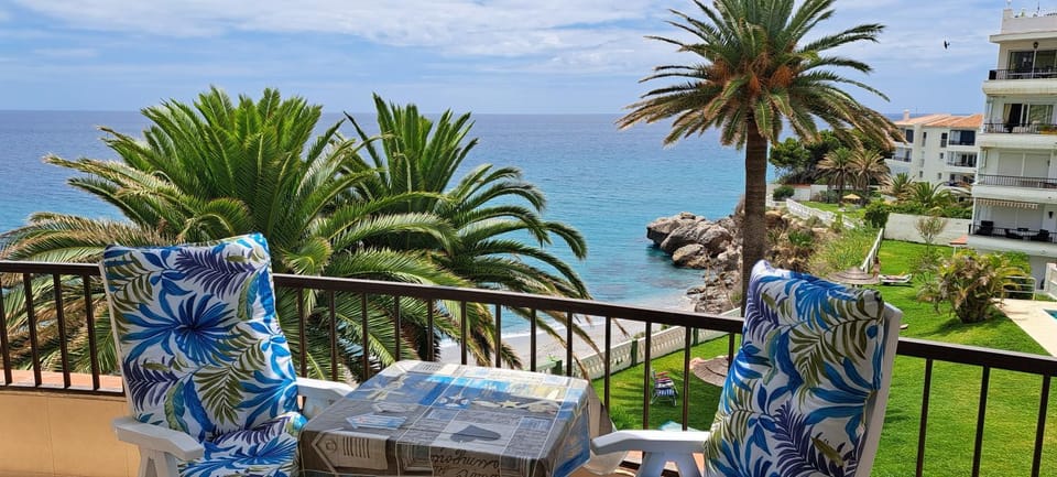 Day, Balcony/Terrace, Pool view, Sea view, Swimming pool