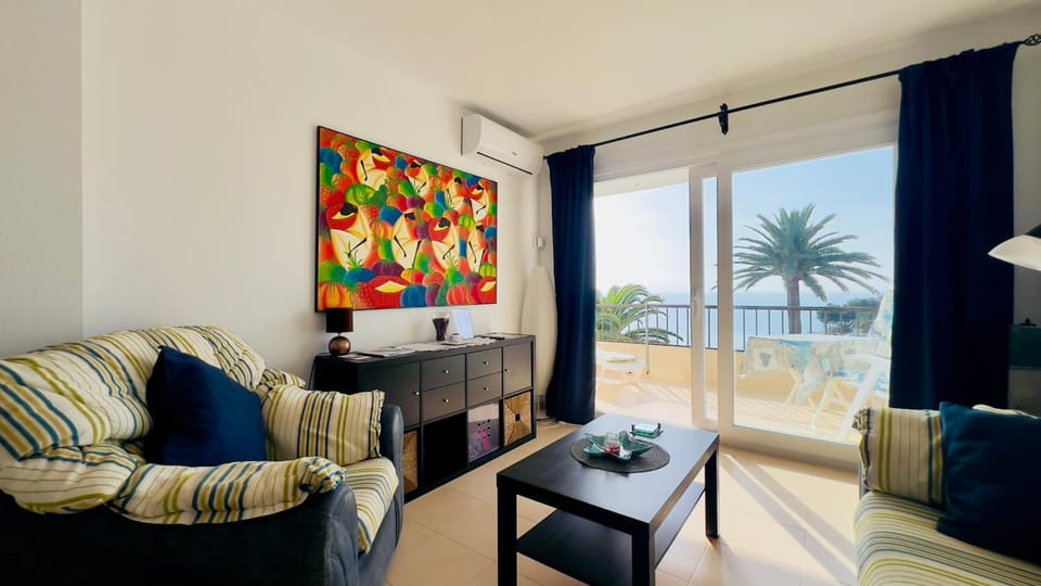 Living room, Sea view