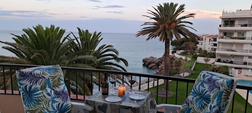 Natural landscape, Balcony/Terrace, Sea view