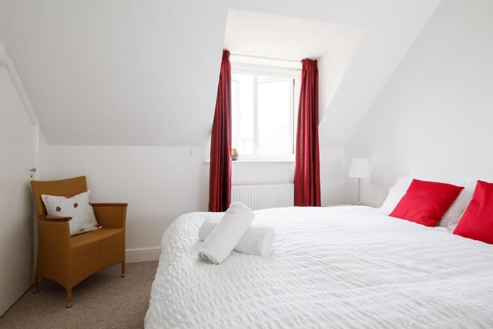Lovely Selsey apartment with sea views sleeps 4 Apartment in Selsey
