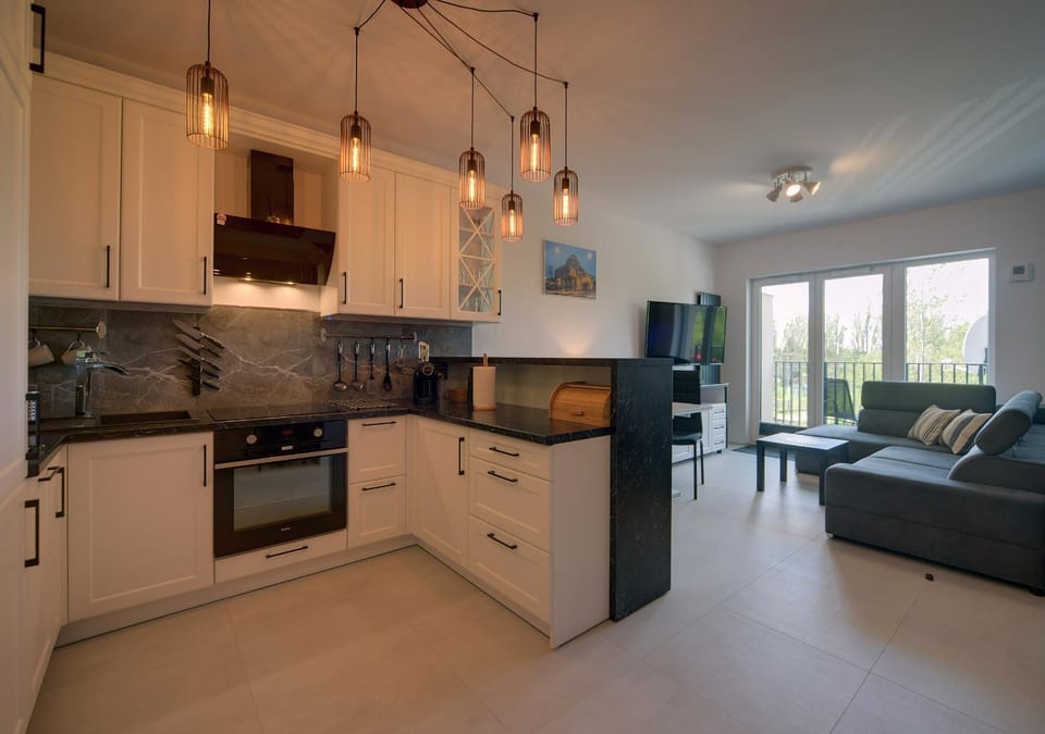 Kitchen or kitchenette, Living room, Seating area, Dining area, dishwasher, oven, pet friendly