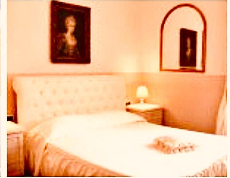 Charme Holidays Colosseum Bed and Breakfast in Rome