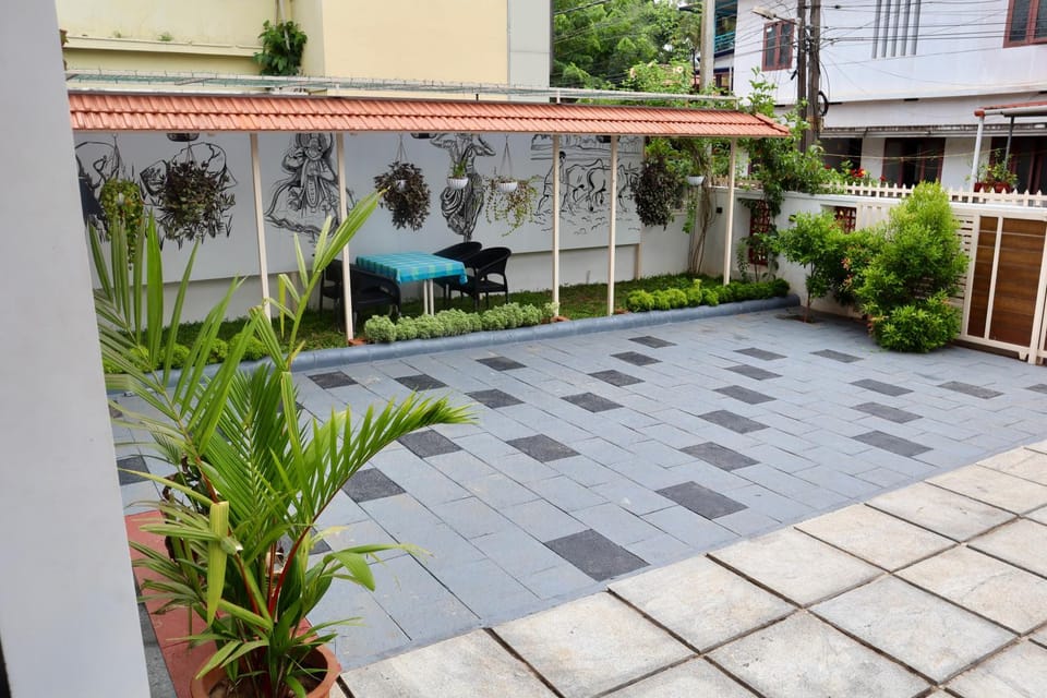 Other, Garden view, Internal: Not applicable to any particular room