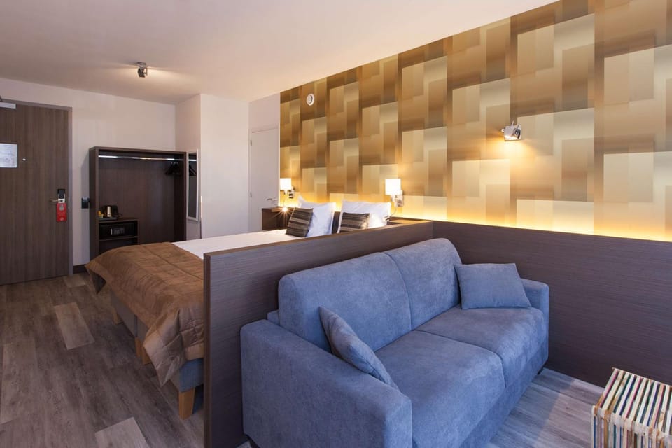 Photo of the whole room, On site