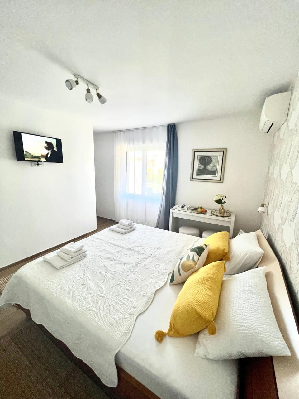Sun&Fun Studio Apartment Bed and Breakfast in Hvar
