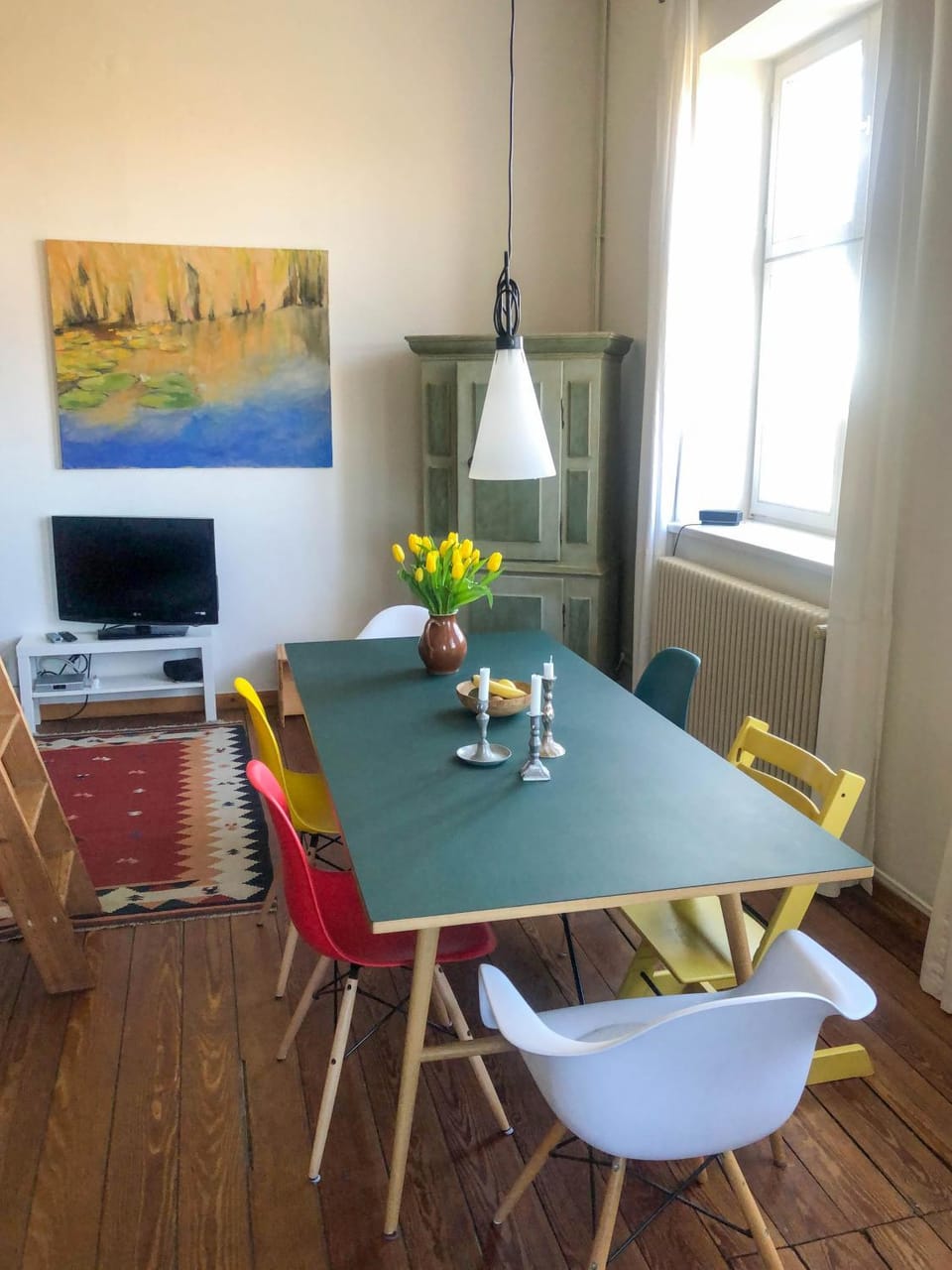 Living room, Seating area, Dining area